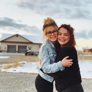 Meet your Posher, Calley